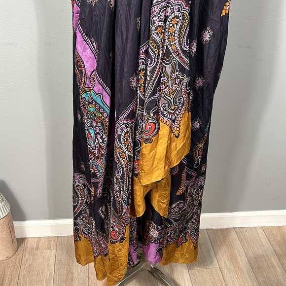 Express Purple Paisley Print Maxi halter open back dress size 10- gently used - Picture 2 of 12